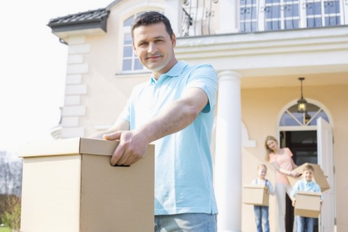 Local moving truck support for Belgravia townhouses and flats