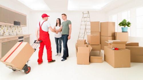Packing and loading help for a Belgravia relocation
