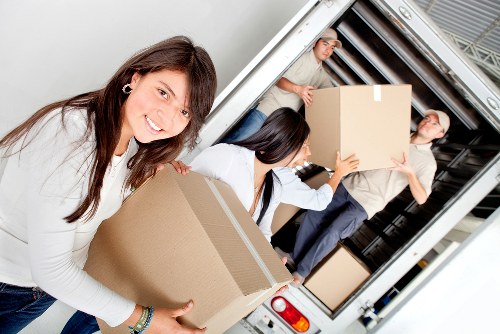 Careful loading of furniture for a Belgravia house move